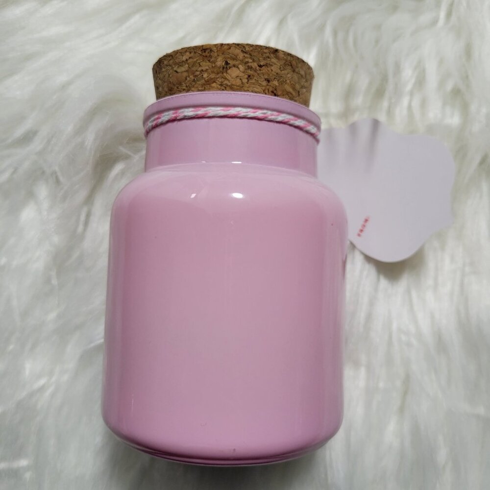 Sweet Holidays Gingerbread Cookies Scented Candle - Picture 2 of 5
